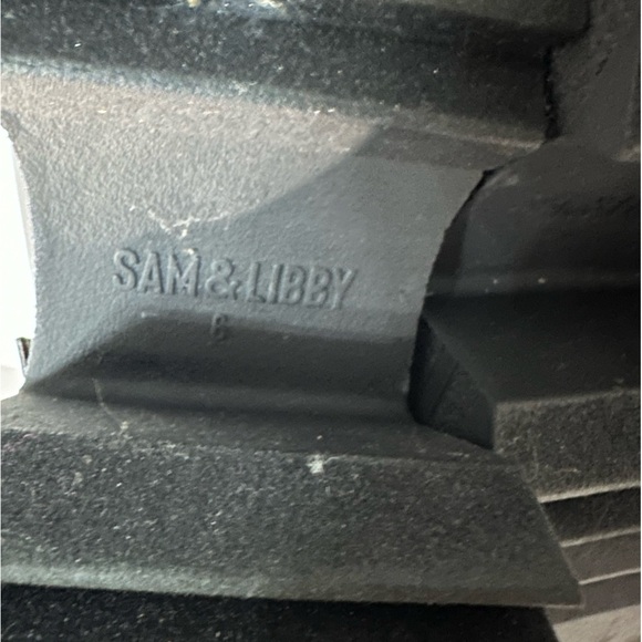 👢 Sam & Libby Women's Camila Block Heel Boot - Black Leather, Size 6 🌟 - Picture 10 of 11